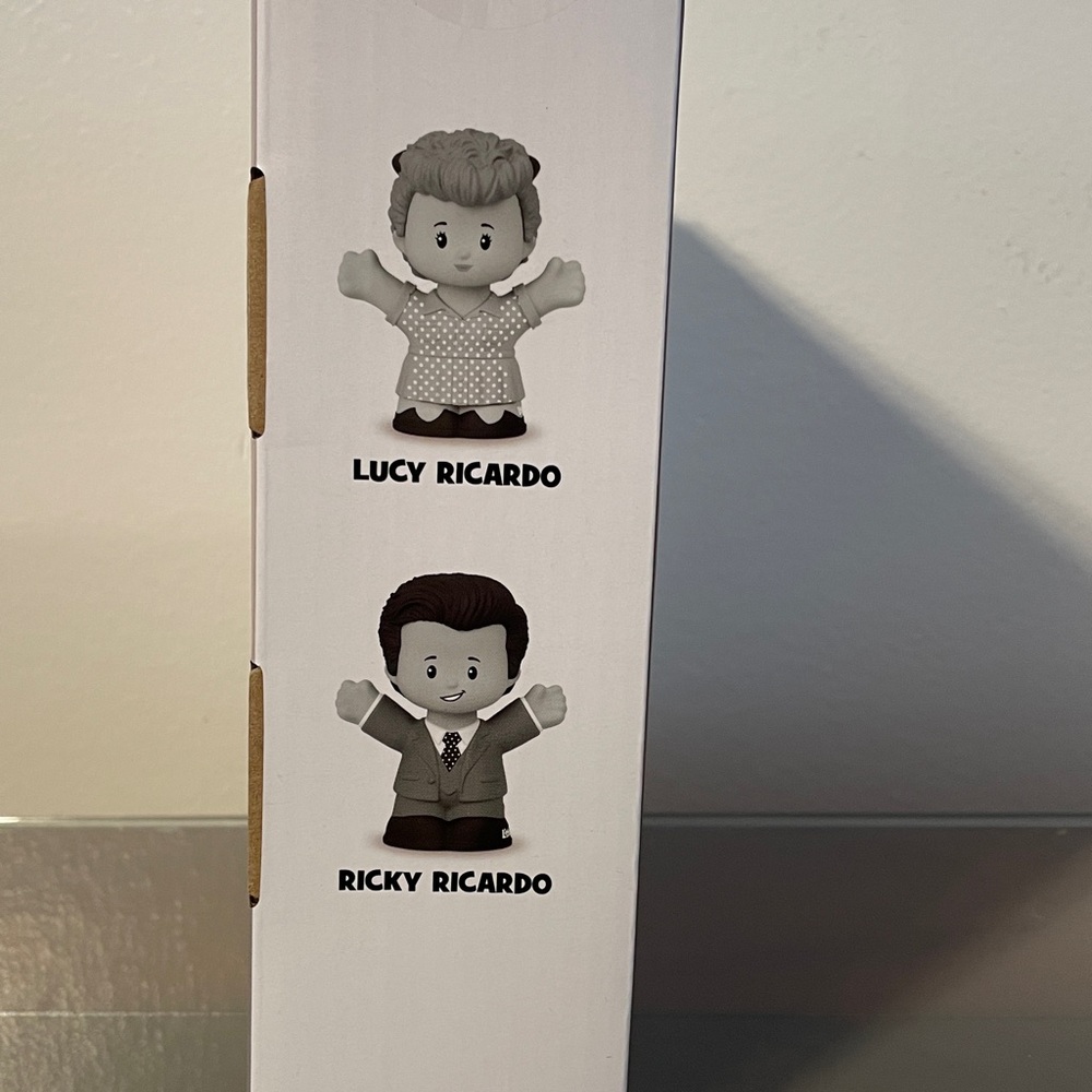 Mattel Little People 'I Love Lucy' Collector Set - Black and White - Picture 7 of 9